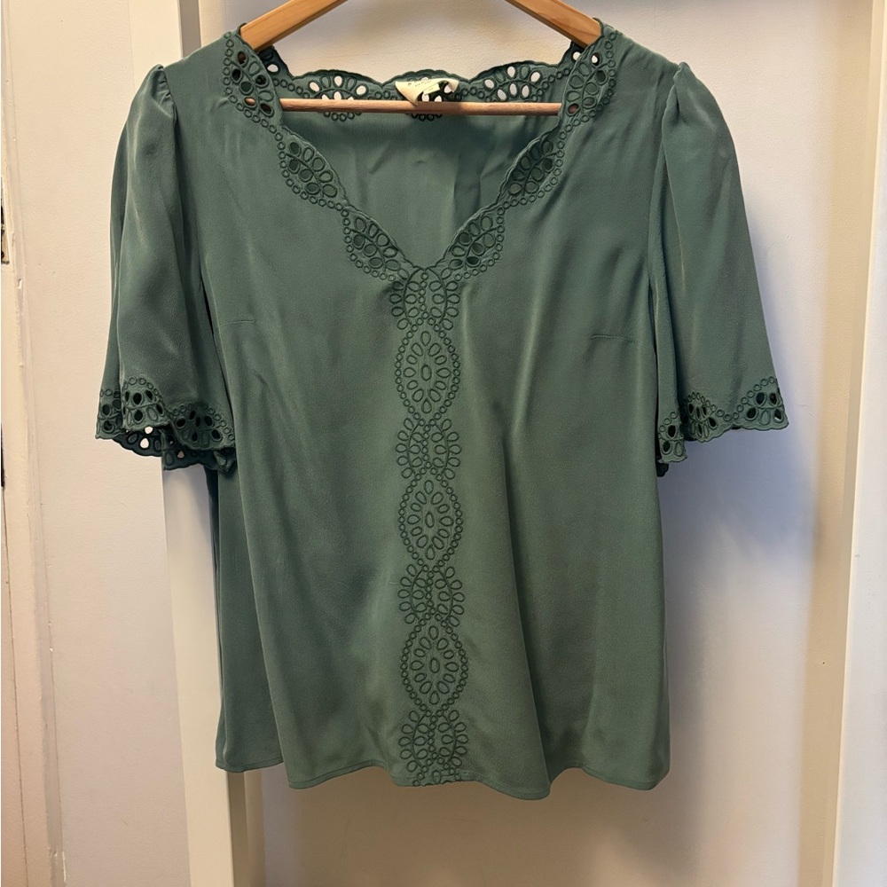 Elegant Green Lace Trim Women's Top